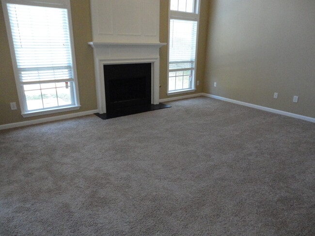 Foto del edificio - 3206 Claybrooke Dr NE