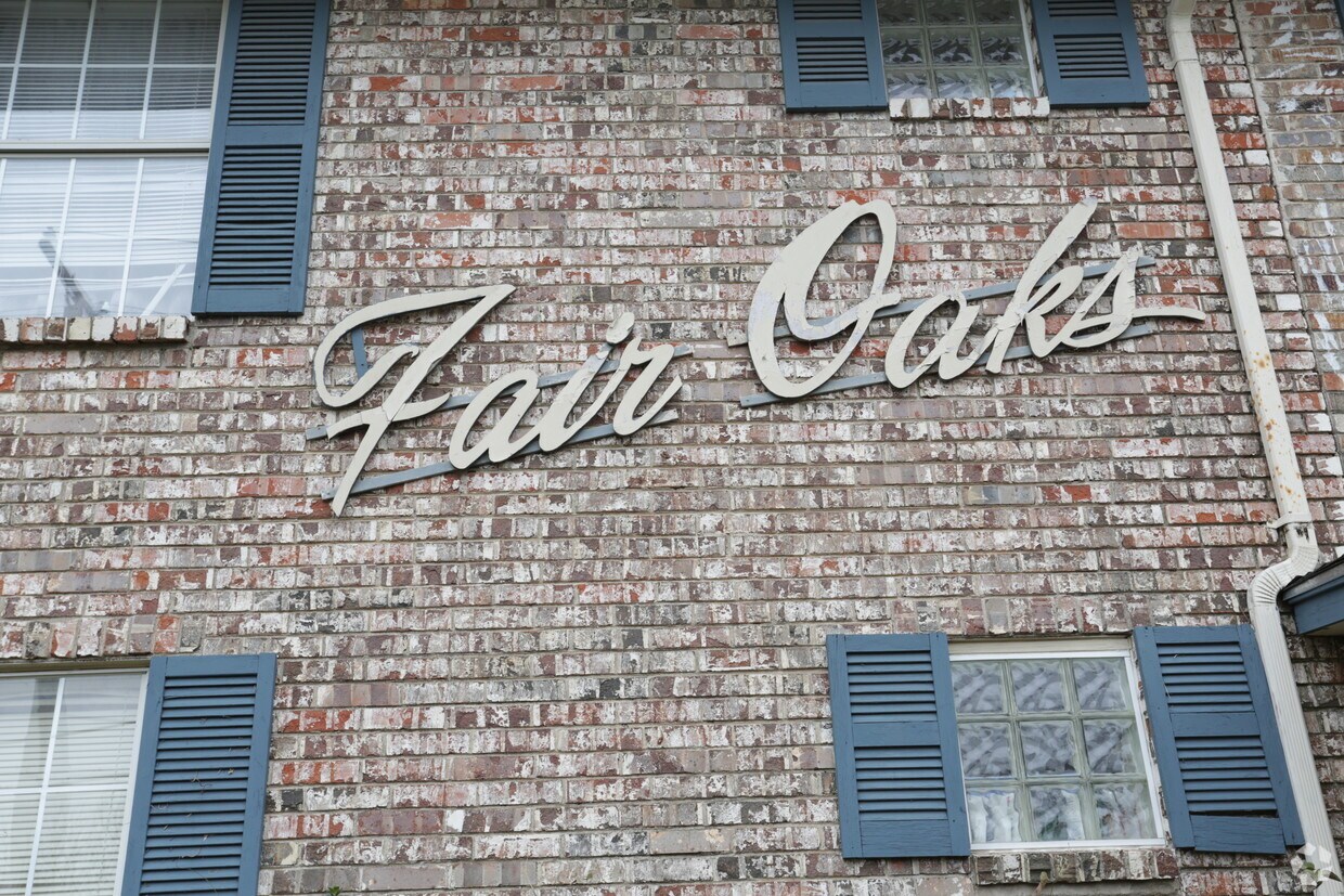 Foto principal - Fair Oaks Apartments