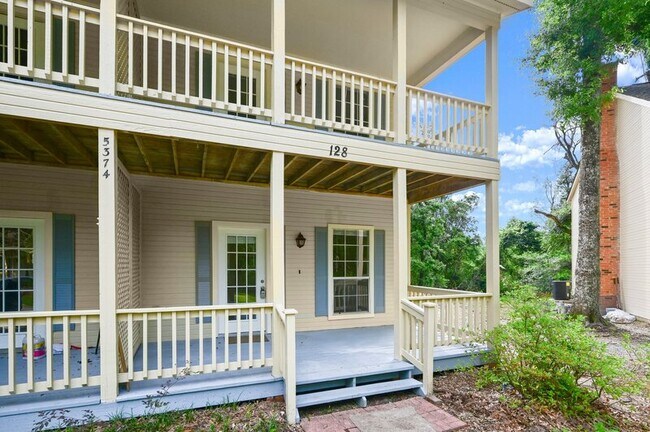 Foto del edificio - 5374 Rosedown Ct