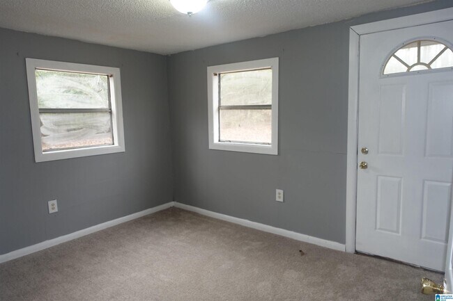 Building Photo - 3718 Charles St