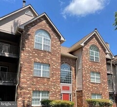 Building Photo - 9704 Lake Point Ct