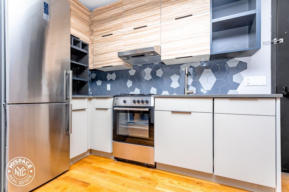 Foto principal - 1157 Myrtle Ave