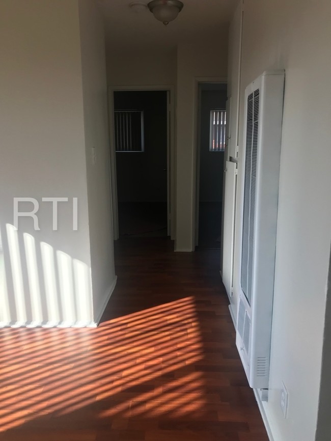 Building Photo - 1318 W 227th St