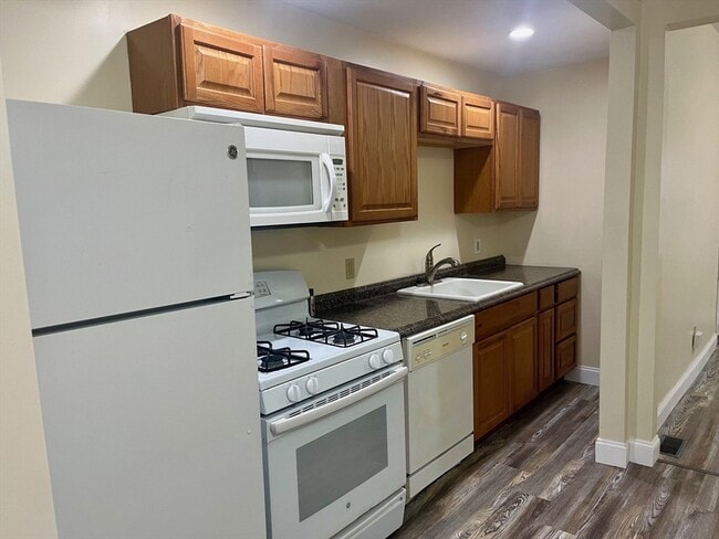 Foto del edificio - 233 Division St