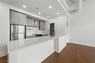 Building Photo - 2048 Fulton Rd