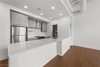 Building Photo - 2048 Fulton Rd