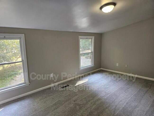 Foto del edificio - 165 Park Ridge Ct