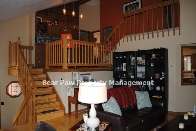 Building Photo - Great Mountain Home in Evergreen!!
