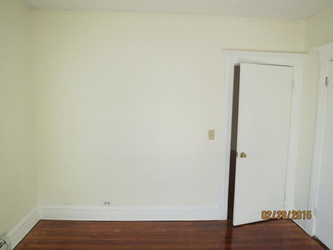 Building Photo - 49 Grove St
