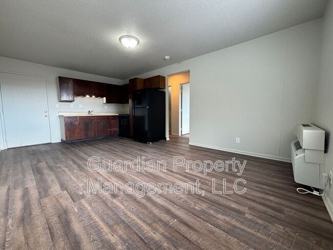 Building Photo - 1602 Brookside Dr