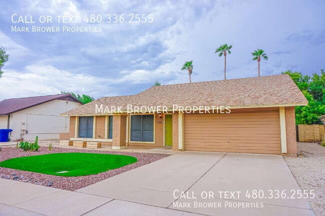 Building Photo - 1349 W Gila Ln