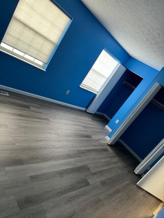 Foto del edificio - 5611 Chatford Dr