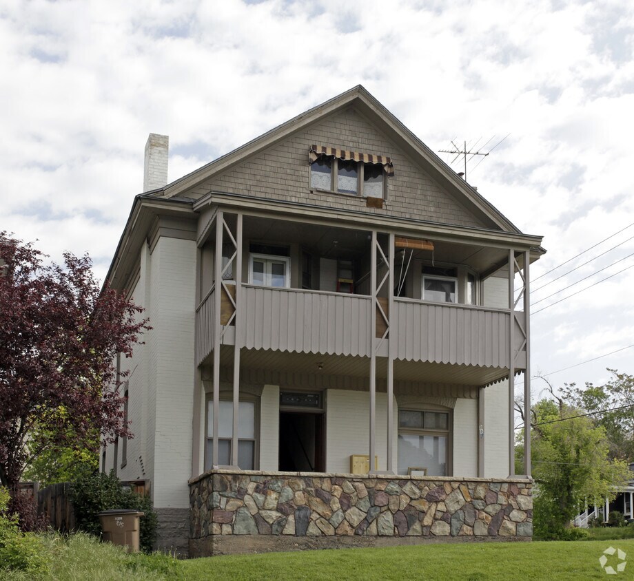 Building Photo - 887 1st Ave