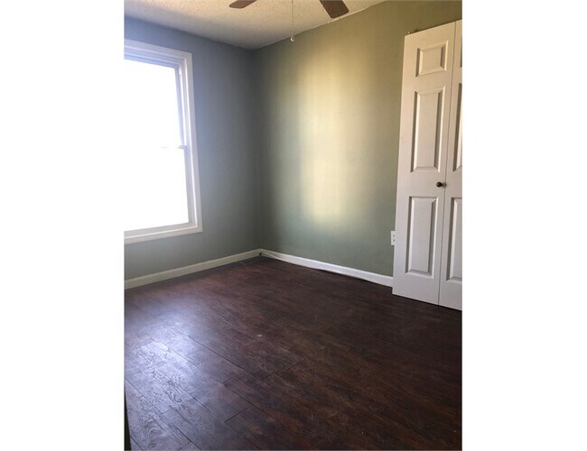 Building Photo - 1106 Laurens St