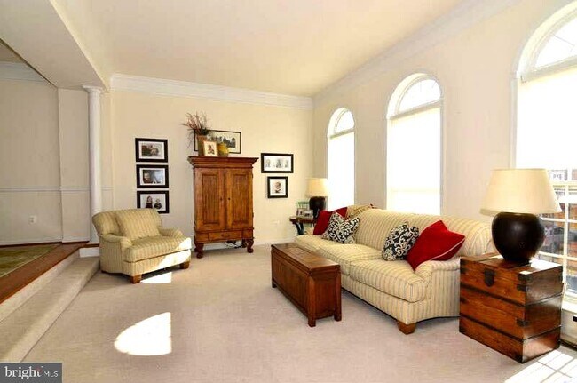 Foto del edificio - 43126 Royal Fern Terrace