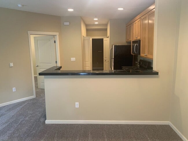 Building Photo - 1100 SW 170th Ave