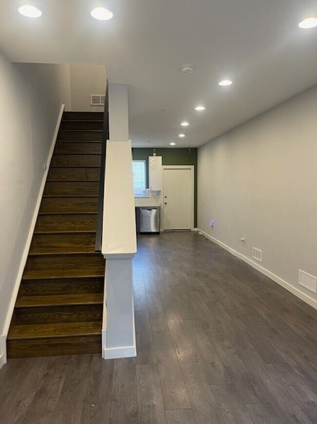 Foto del edificio - Recently Constructed Home