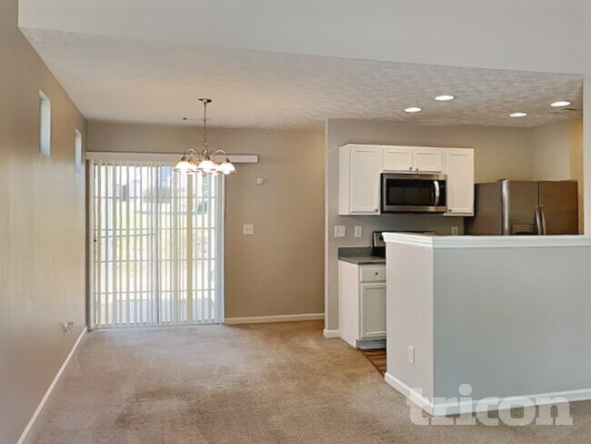 Building Photo - 175 Meadowridge Dr