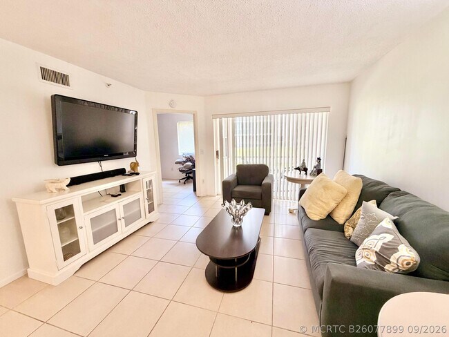 Foto del edificio - 9511 Weldon Cir