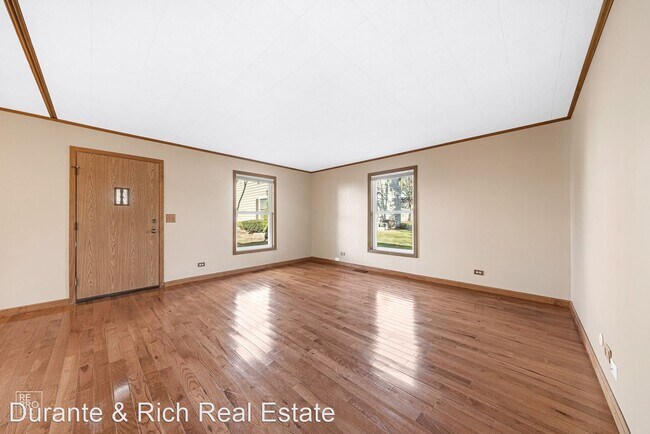 Building Photo - 2 br, 1 bath House - 336 Russet Way