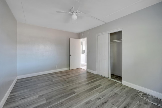 Building Photo - 2475 18th Ave S