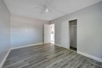 Building Photo - 2475 18th Ave S