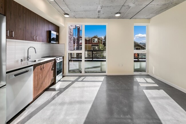Interior Photo - Fremont View: Modern Classic Collection