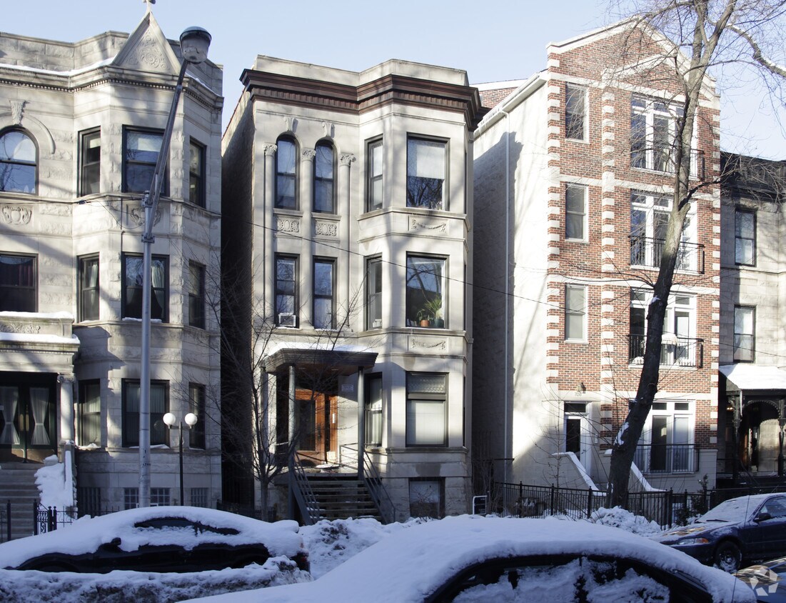 Primary Photo - 712 W Briar Pl