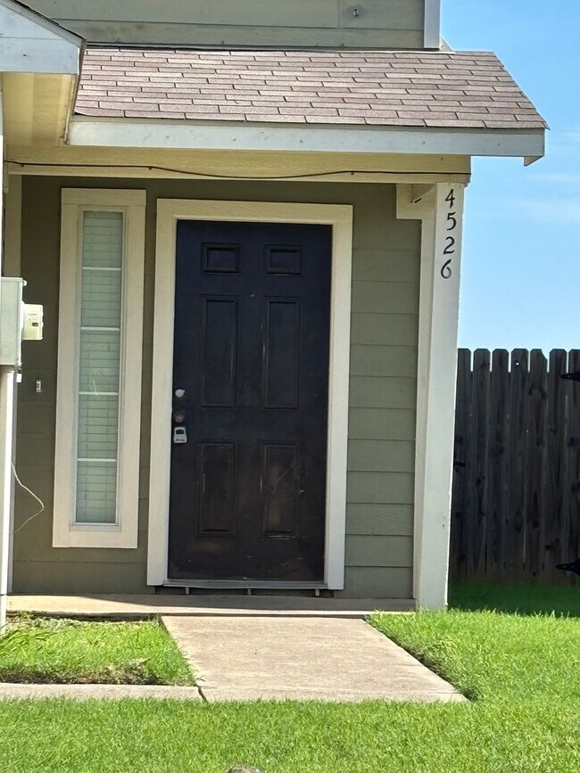 Foto del edificio - 4526-4528 Alamosa St