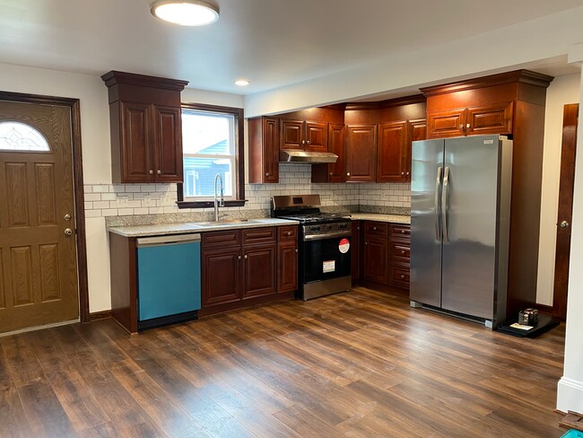 Kitchen - 284 Berkeley Rd