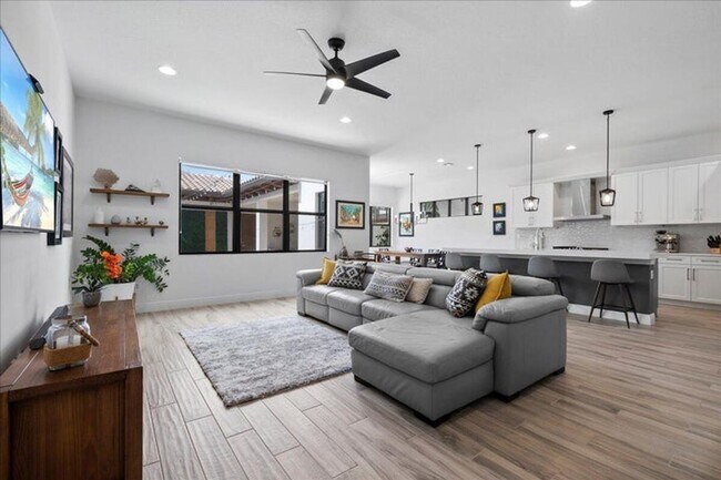 Foto del edificio - 13121 Alton Rd
