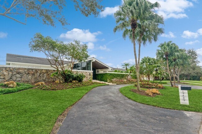 Building Photo - 15405 SW 73rd Ct