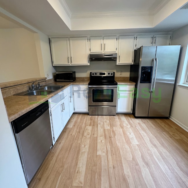 Building Photo - 3606 Chimney Creek Dr
