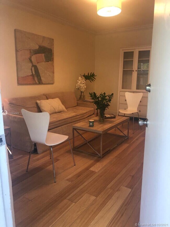 Building Photo - 100 Sunrise Dr