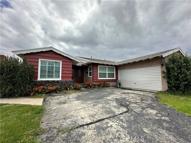 Primary Photo - 1341 W Deodar St