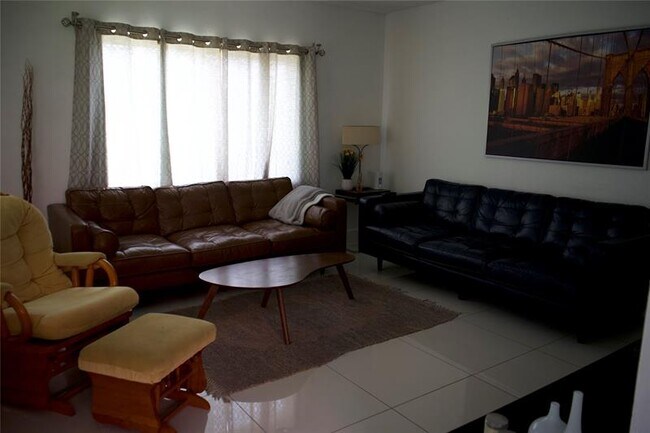 Foto del edificio - 11150 Peachtree Dr