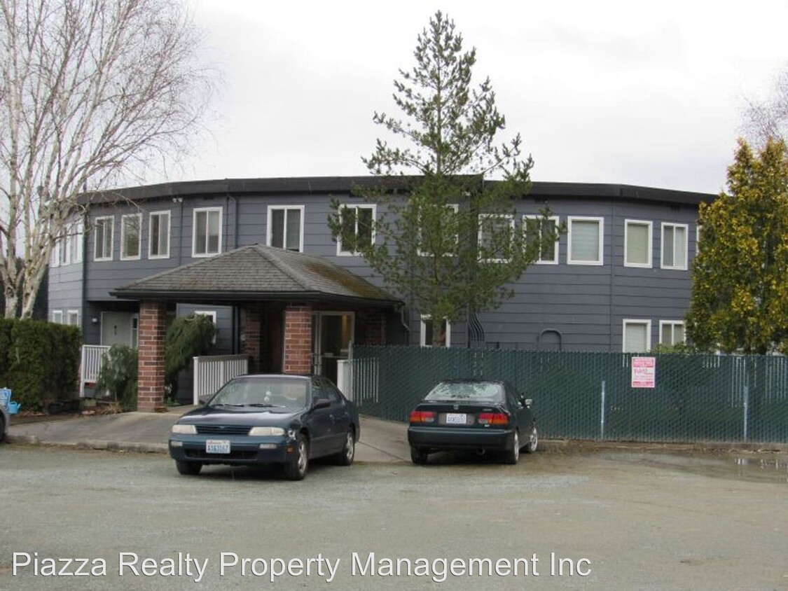 Primary Photo - 17911 W Big Lake Blvd