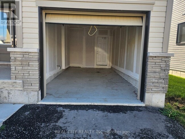 Building Photo - 15 Rudder Rd