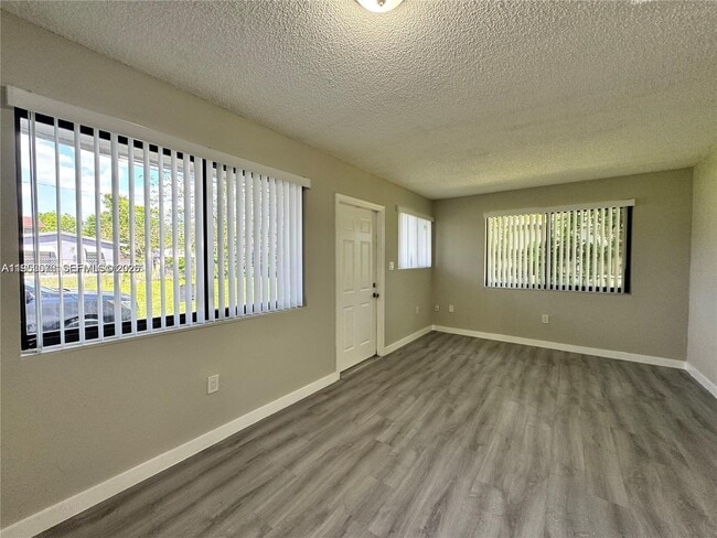 Building Photo - 2237 Taylor St