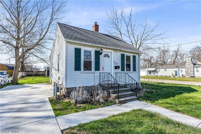 Building Photo - 1625 W 21st St