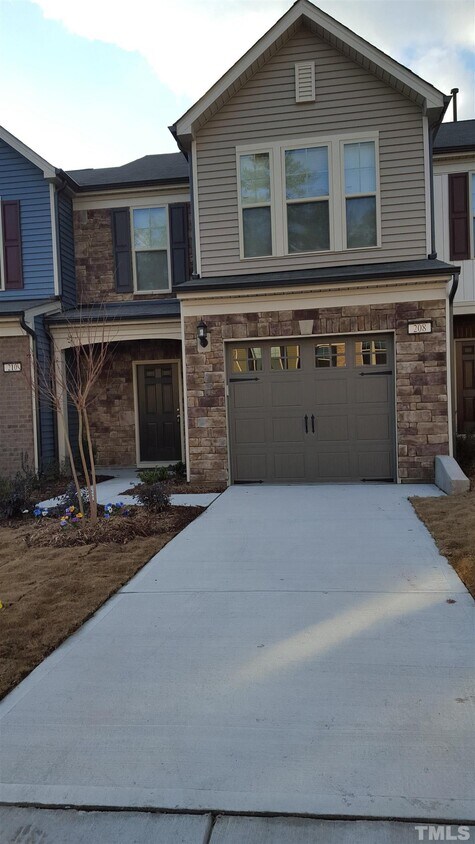 Foto principal - 208 Olivet Loop