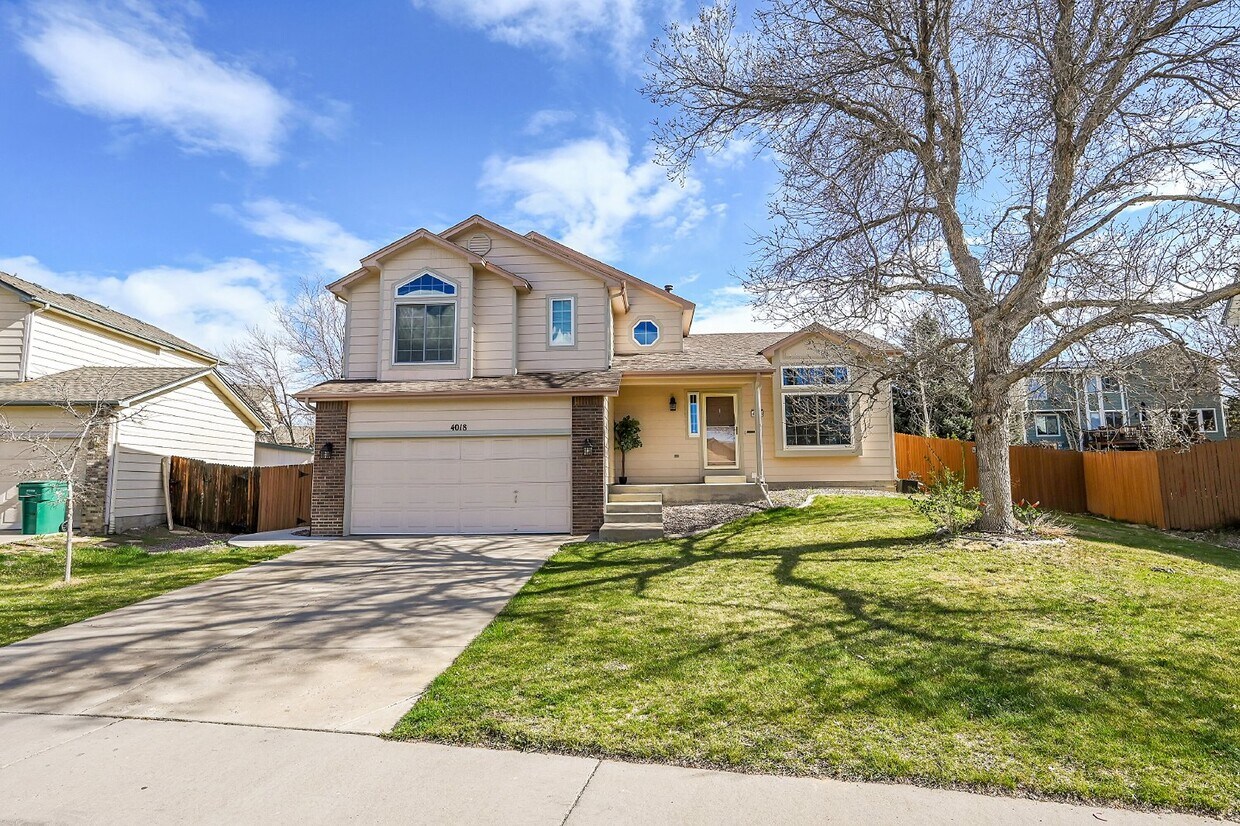 Foto principal - $2,995.00, stunning 4-bedroom, 3.5-bathroo...
