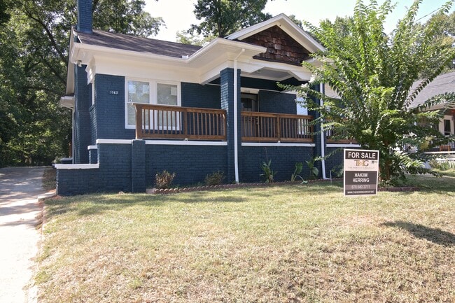 Building Photo - 1163 Oakland Dr SW