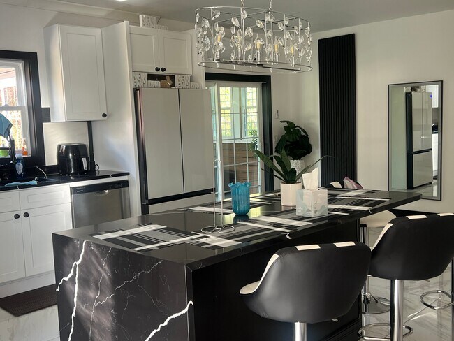 Foto del edificio - 88 Randolph Rd