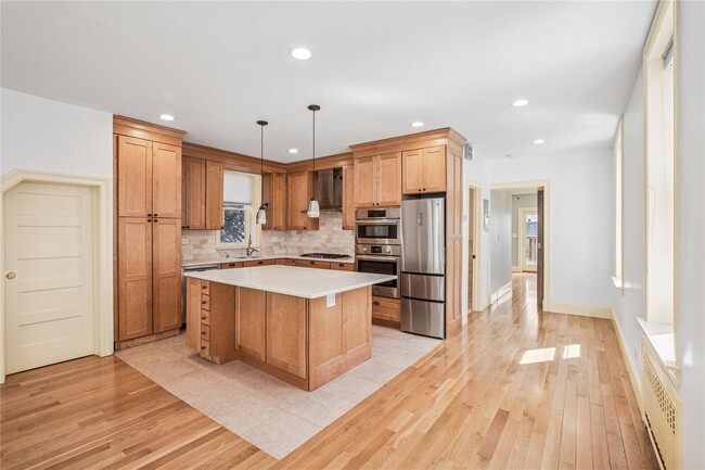 Building Photo - 4242 Digney Ave
