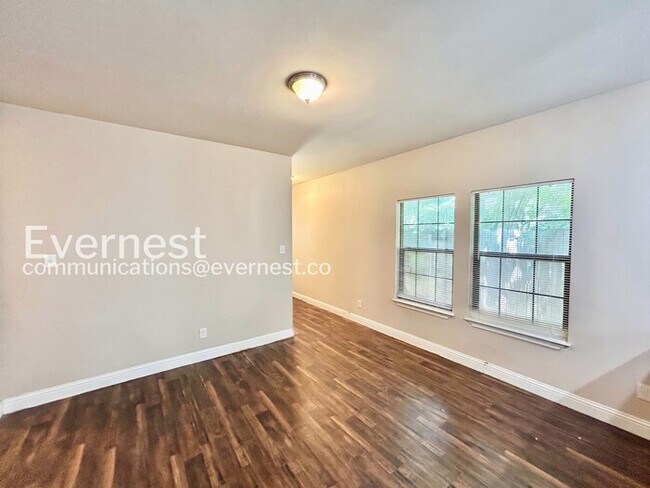 Foto del edificio - 3502 Edgewood St