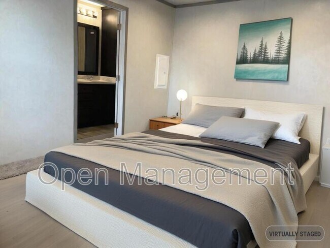 Building Photo - 825 1st Ave E