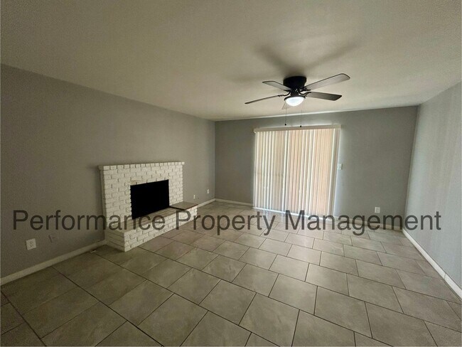 Building Photo - 2401 Sherwood Ave