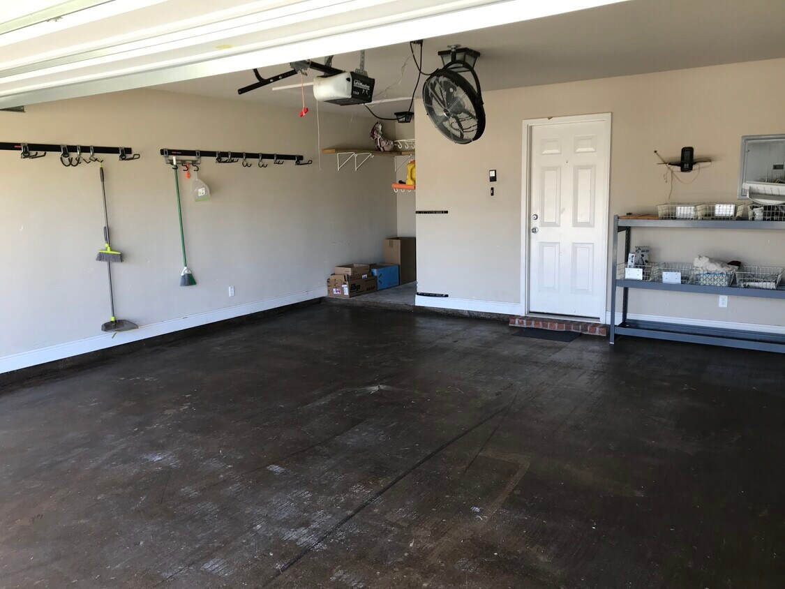Foto principal - 37063 Rivergate Ave
