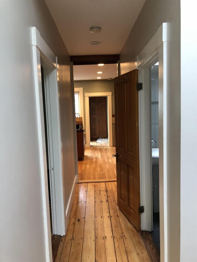 Building Photo - 24 Wyatt St